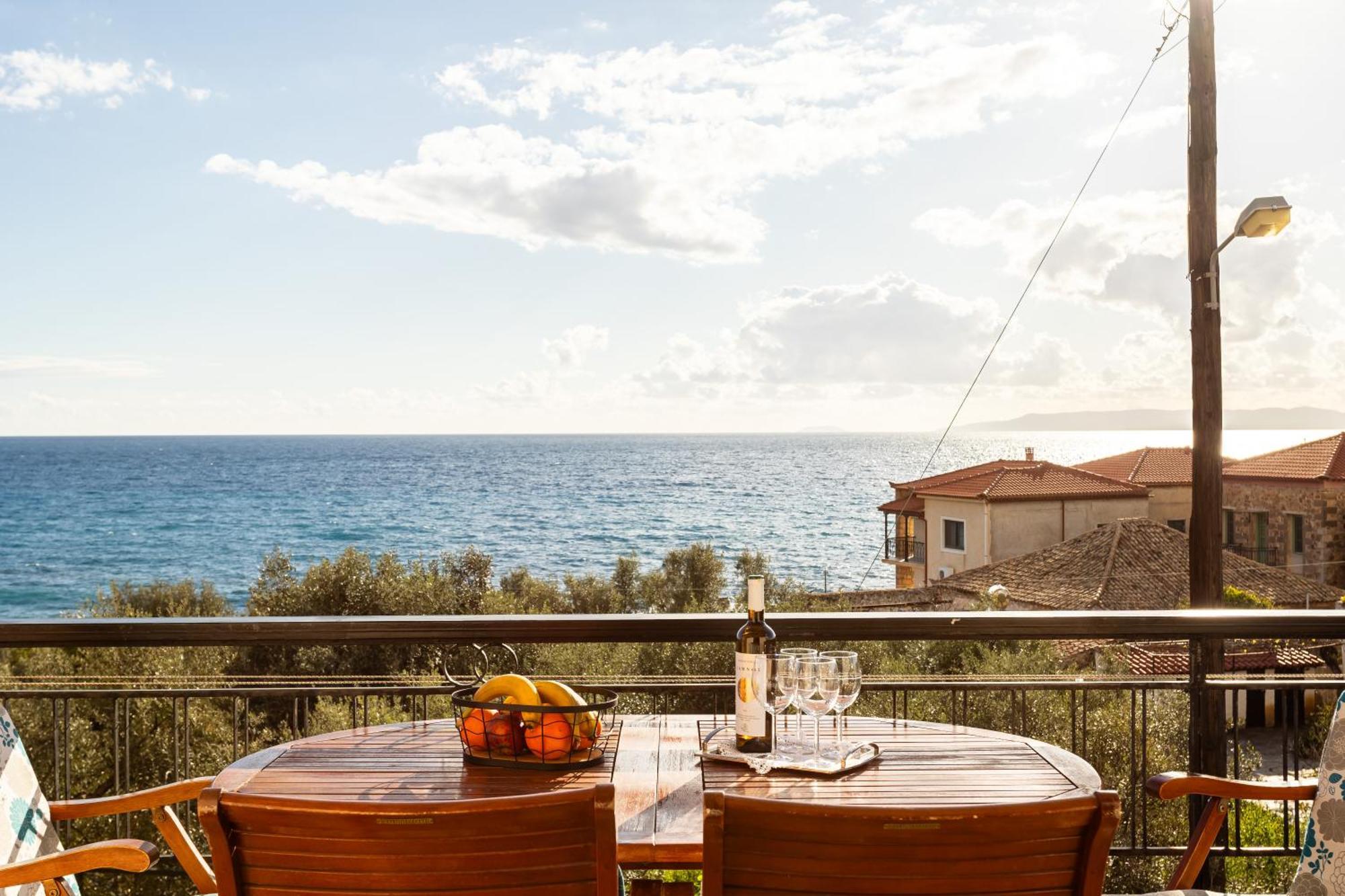 Apartment Sunset Serenity - Seaside Getaway *