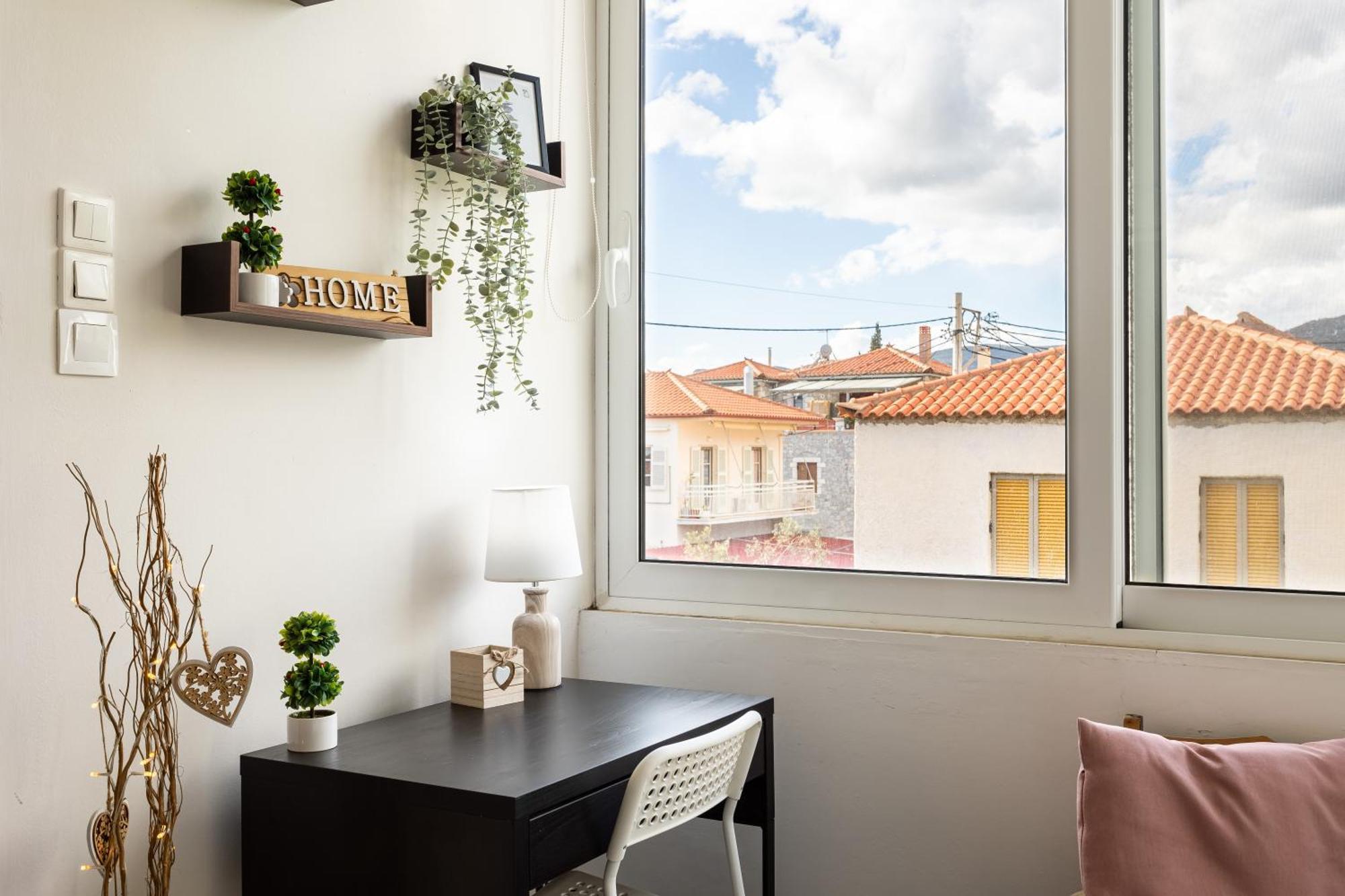 Sunset Serenity - Seaside Getaway Apartment *