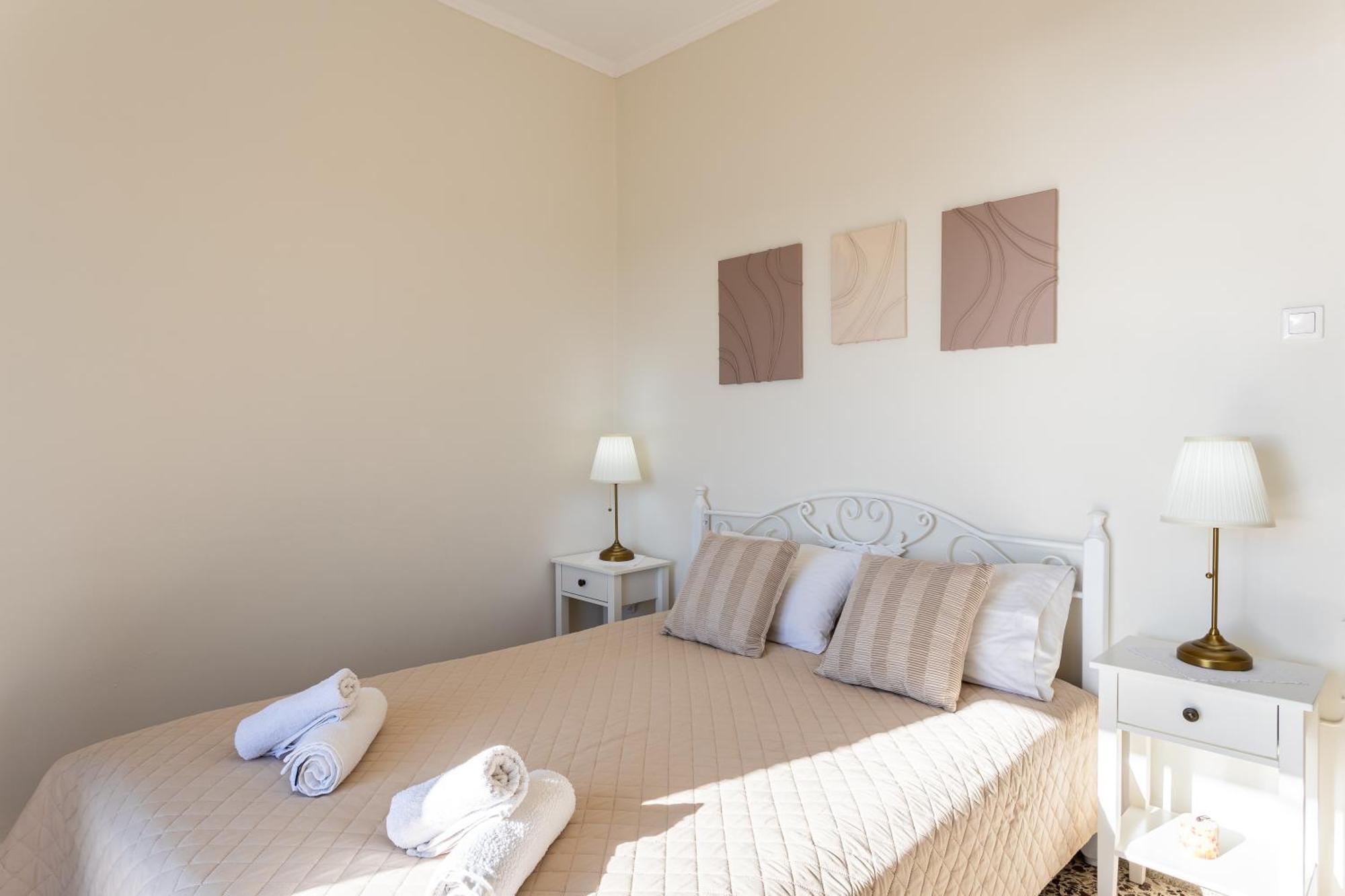Apartment Sunset Serenity - Seaside Getaway Kardamyli