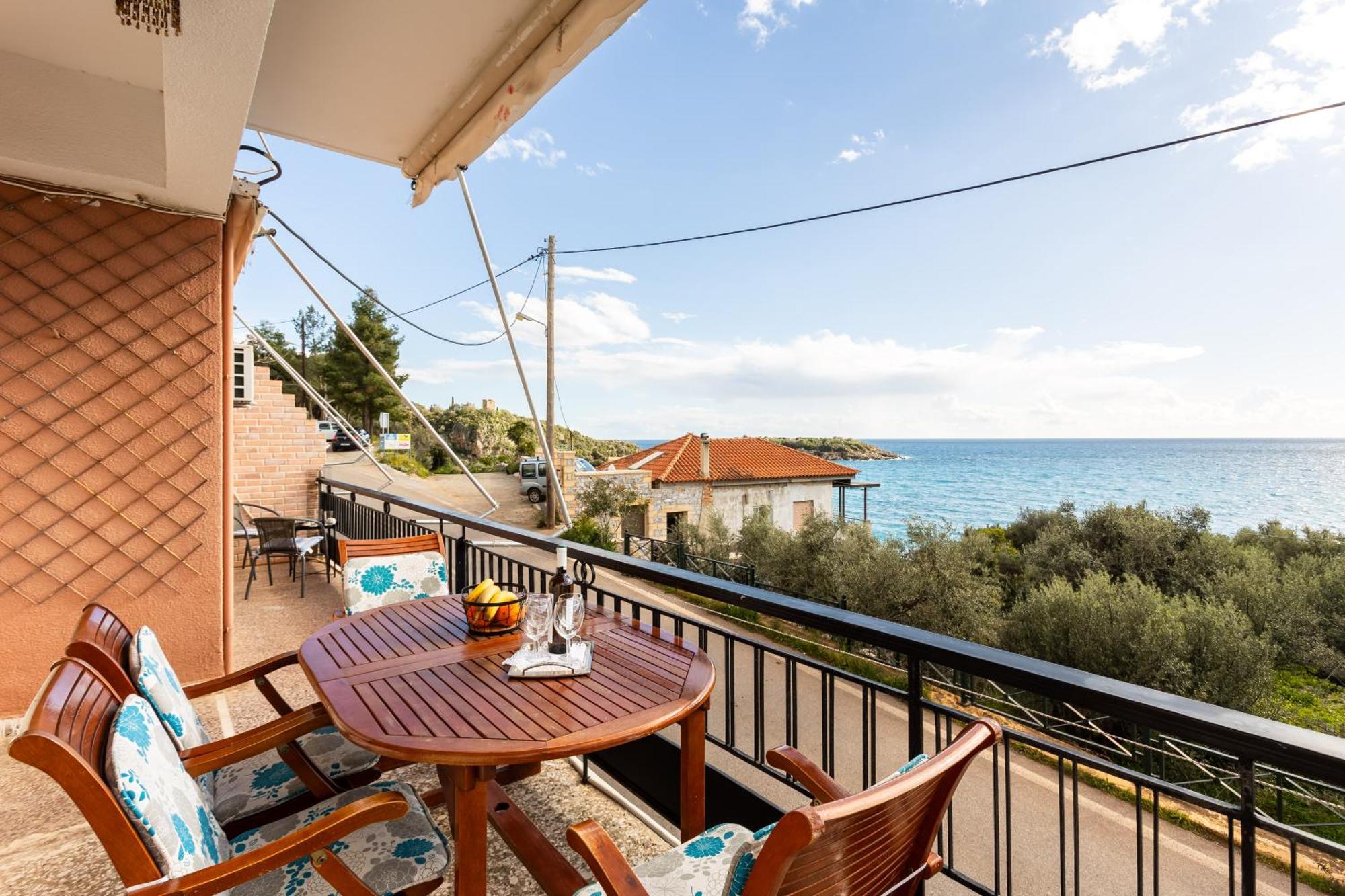 Apartment Sunset Serenity - Seaside Getaway *